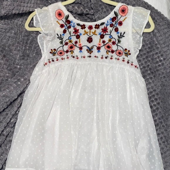 Tops - White Layered Babydoll Embroidered Flower Top